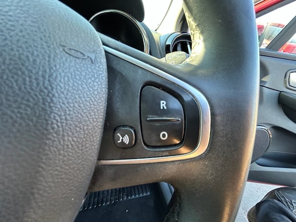 Used Renault Clio 2018 for sale - 74434465: Photo 33