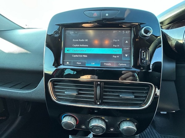 Used Renault Clio 2018 for sale - 74434465: Photo 39