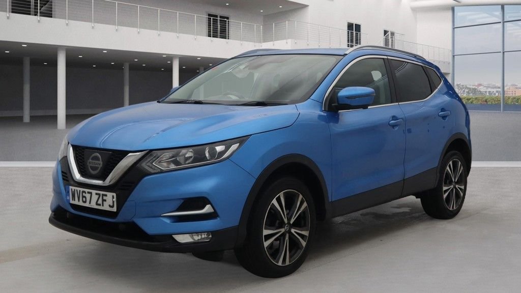 Used Nissan Qashqai 2017 for sale - 77356410: Photo 2
