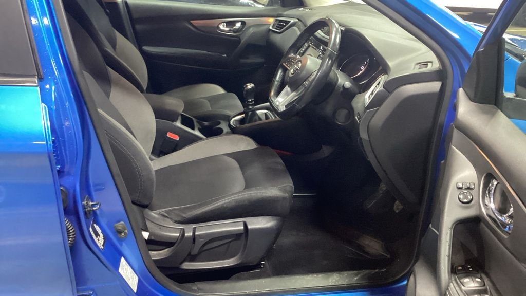 Used Nissan Qashqai 2017 for sale - 77356410: Photo 8