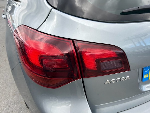 Used Vauxhall Astra 2013 for sale - 76009615: Photo 31
