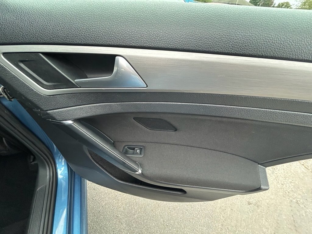 Used Volkswagen Golf 2015 for sale - 76092877: Photo 49