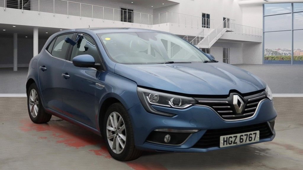 Used Renault Megane 2017 for sale - 77384505: Photo 1