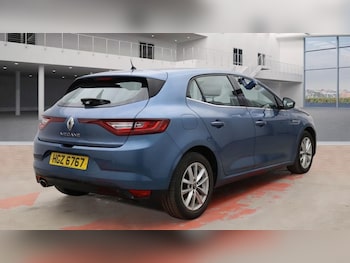 Used Renault Megane 2017 for sale - 77384505: Photo