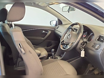 Used Volkswagen Polo 2014 for sale - 76223562: Photo 2