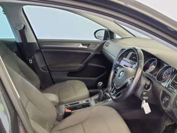 Used Volkswagen Golf 2019 for sale - 75242446: Photo
