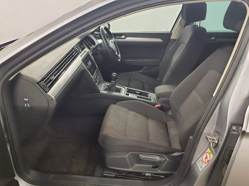 Used Volkswagen Passat 2017 for sale - 77905307: Photo 9