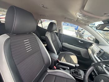 Used Kia Stonic 2019 for sale - 79482218: Photo