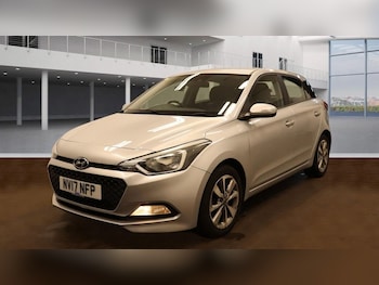 Used Hyundai i20 2017 for sale - 76367615: Photo