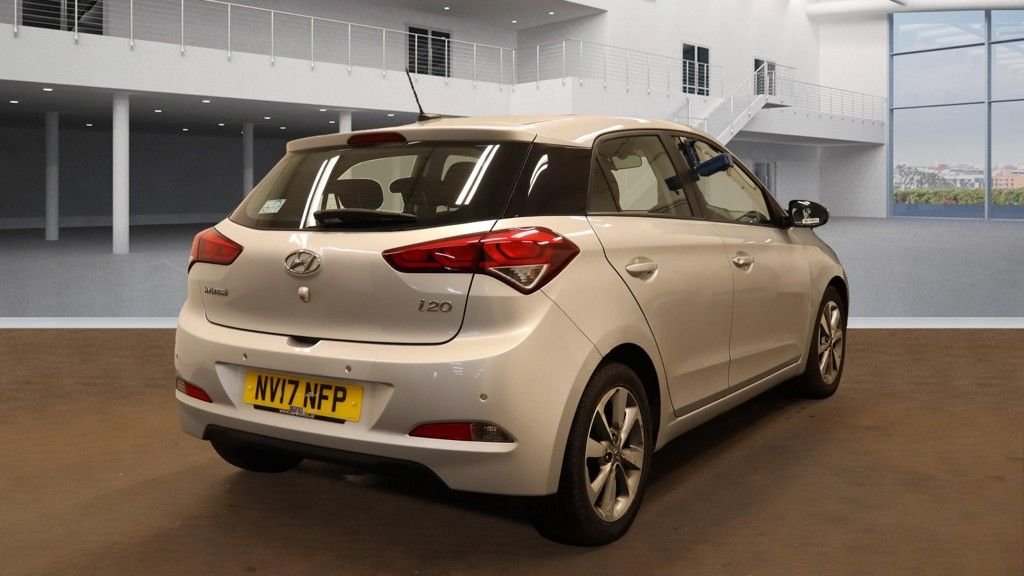 Used Hyundai i20 2017 for sale - 76367615: Photo 5