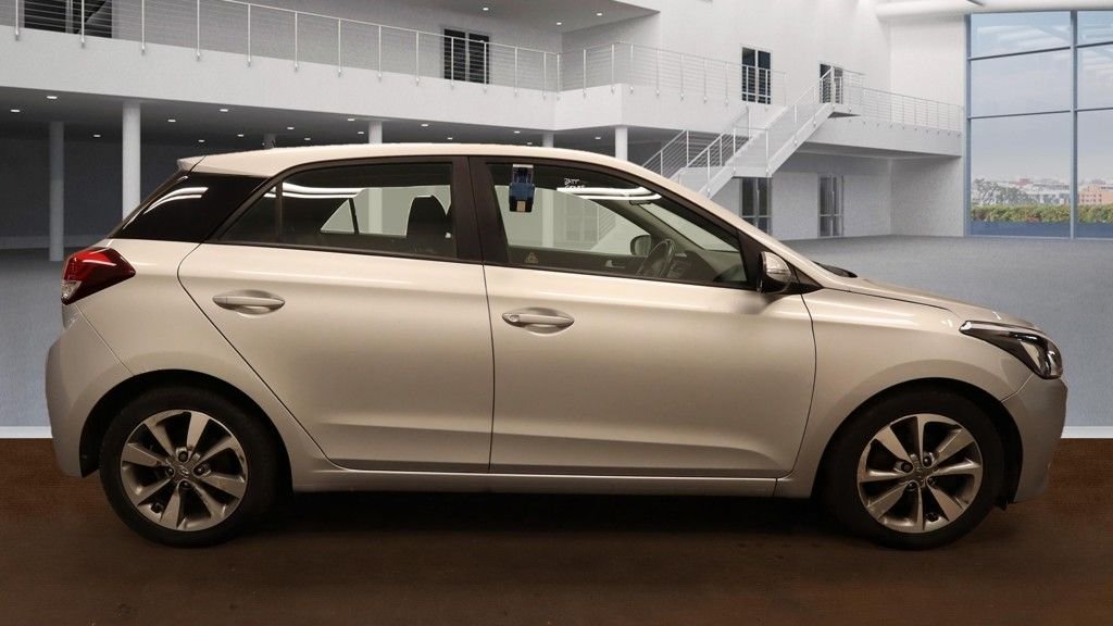 Used Hyundai i20 2017 for sale - 76367615: Photo 6