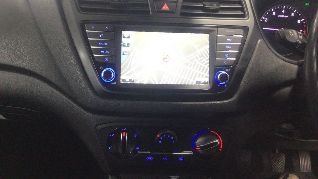 Used Hyundai i20 2017 for sale - 76367615: Photo 9