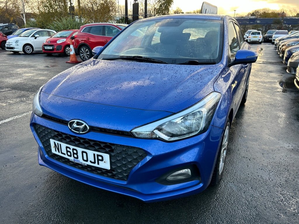 Used Hyundai i20 2018 for sale - 77236592: Photo 24