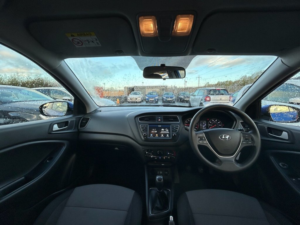 Used Hyundai i20 2018 for sale - 77236592: Photo 8