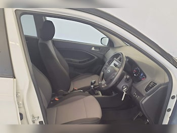 Used Hyundai i20 2019 for sale - 78256801: Photo