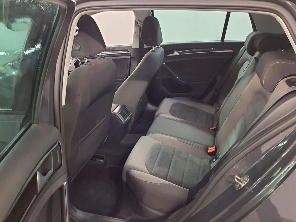 Used Volkswagen Golf 2018 for sale - 77498906: Photo 10