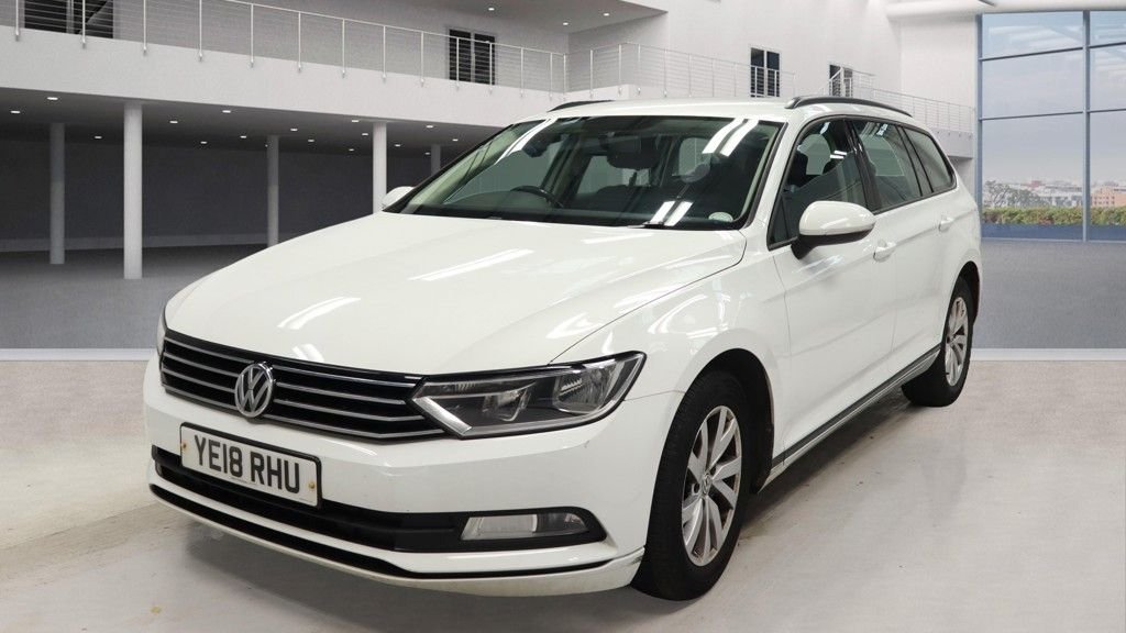 Used Volkswagen Passat 2018 for sale - 76470354: Photo 2