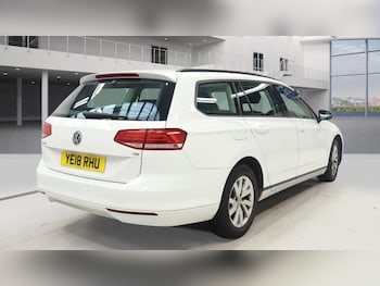 Used Volkswagen Passat 2018 for sale - 76470354: Photo