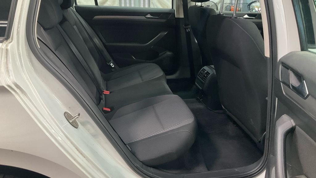 Used Volkswagen Passat 2018 for sale - 76470354: Photo 7