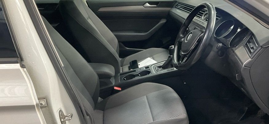 Used Volkswagen Passat 2018 for sale - 76470354: Photo 8