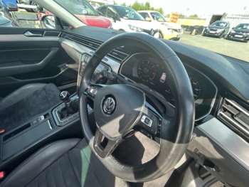 Used Volkswagen Passat 2017 for sale - 74390920: Photo