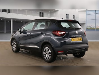 Used Renault Captur 2019 for sale - 76406978: Photo
