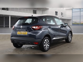 Used Renault Captur 2019 for sale - 76406978: Photo