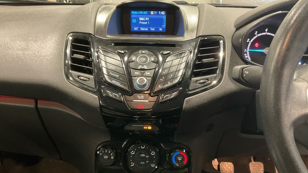 Used Ford Fiesta 2016 for sale - 76345643: Photo 8
