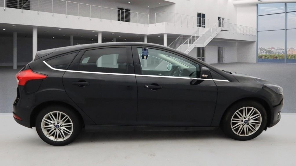 Used Ford Focus 2017 for sale - 76821099: Photo 5
