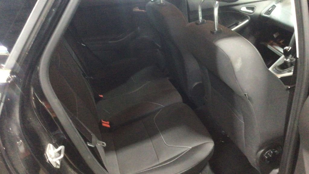 Used Ford Focus 2017 for sale - 76821099: Photo 7
