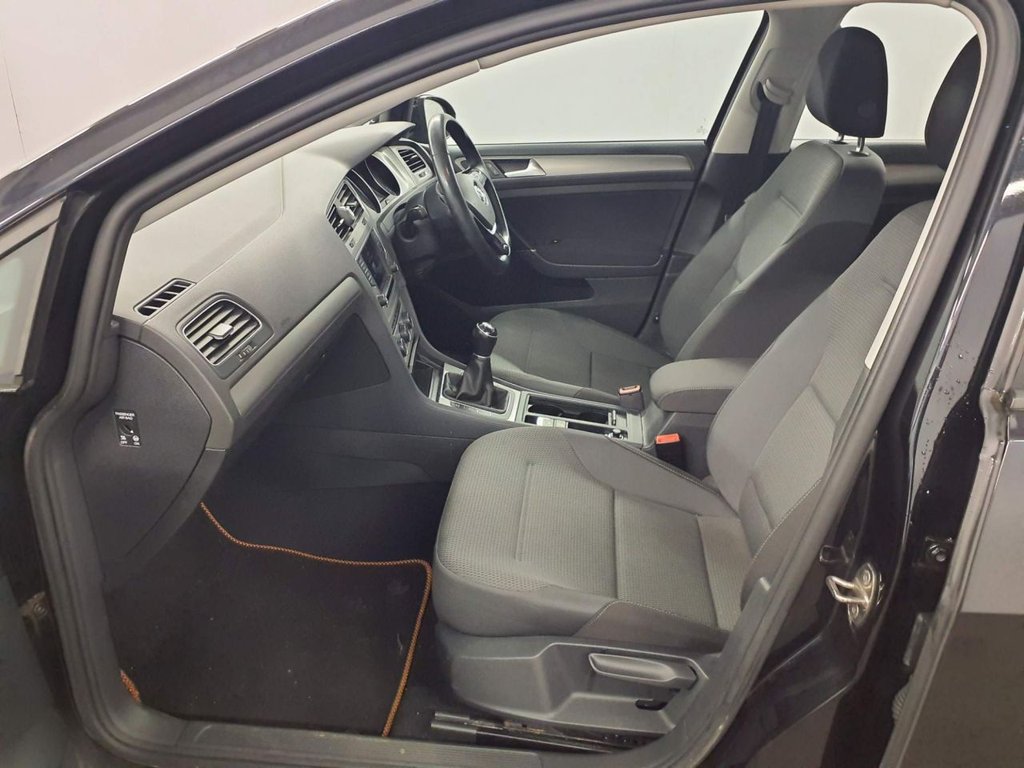 Used Volkswagen Golf 2015 for sale - 77719880: Photo 9