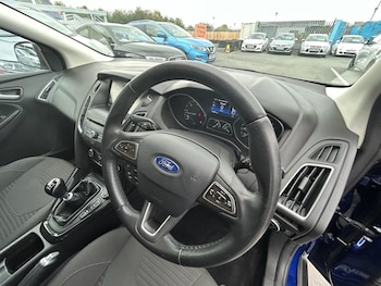Used Ford Focus 2016 for sale - 76092835: Photo 2