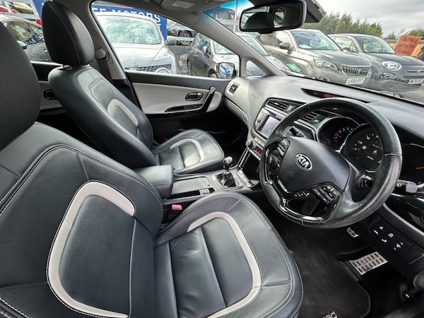 Used Kia Ceed 2015 for sale - 75559606: Photo 2