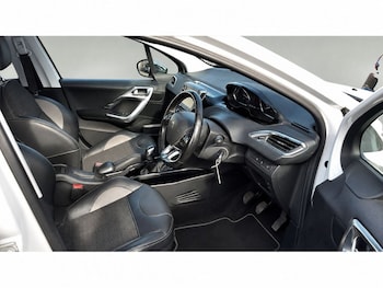 Used Peugeot 2008 2015 for sale - 79394345: Photo