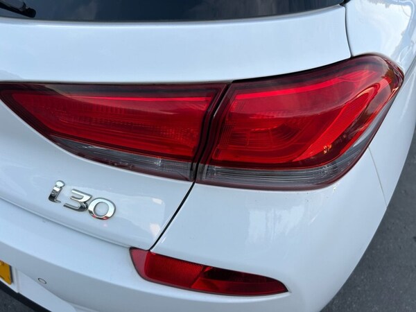 Used Hyundai i30 2018 for sale - 76069145: Photo 37
