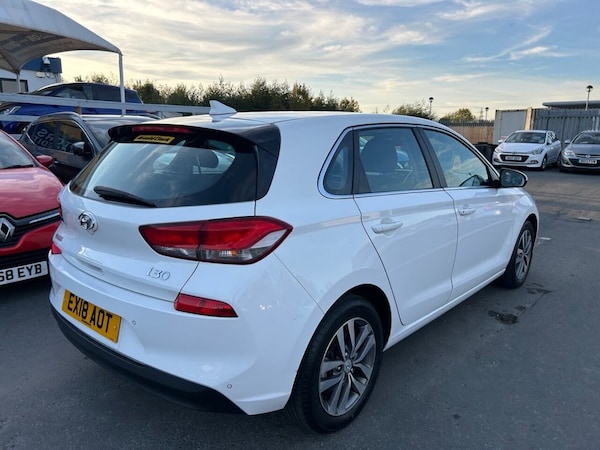 Used Hyundai i30 2018 for sale - 76069145: Photo 43