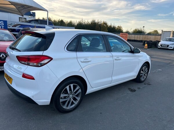 Used Hyundai i30 2018 for sale - 76069145: Photo 45