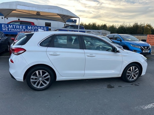 Used Hyundai i30 2018 for sale - 76069145: Photo 48