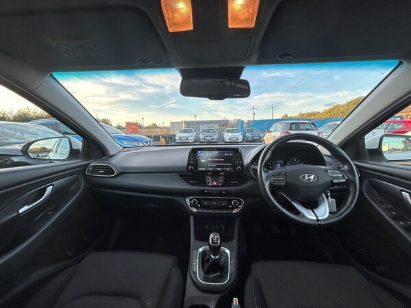Used Hyundai i30 2018 for sale - 76069145: Photo 8