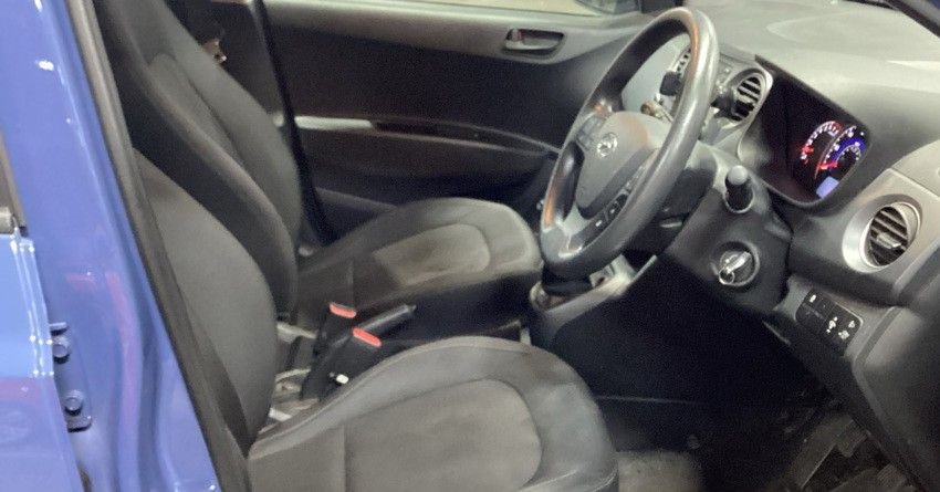 Used Hyundai i10 2018 for sale - 77557910: Photo 2