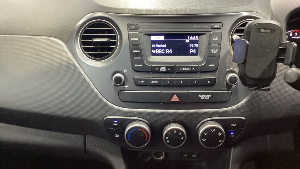 Used Hyundai i10 2018 for sale - 77557910: Photo 9