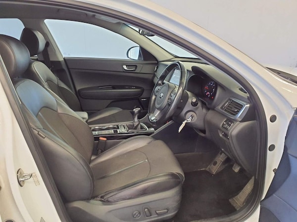 Used Kia Optima 2017 for sale - 76118794: Photo 2