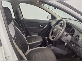 Used Dacia Sandero Stepway 2017 for sale - 78758002: Photo