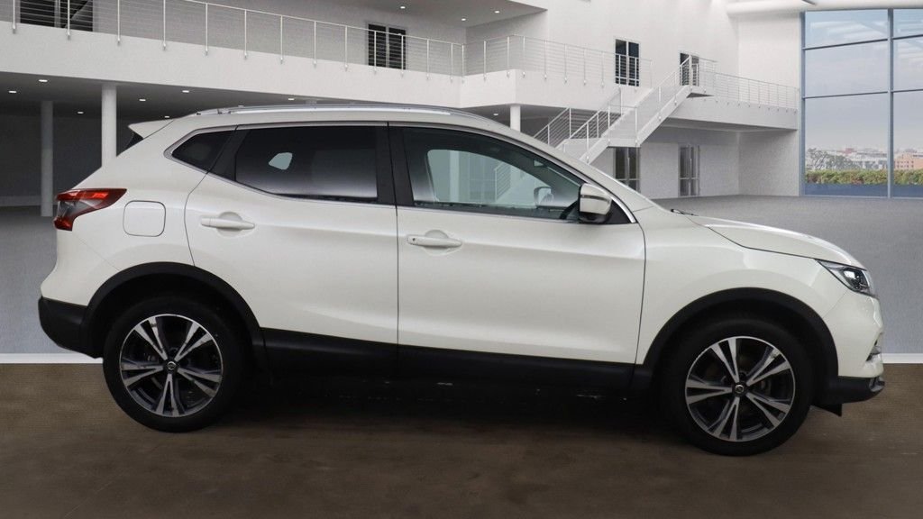 Used Nissan Qashqai 2017 for sale - 77356416: Photo 5