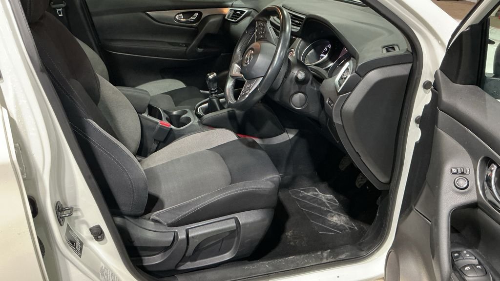 Used Nissan Qashqai 2017 for sale - 77356416: Photo 8