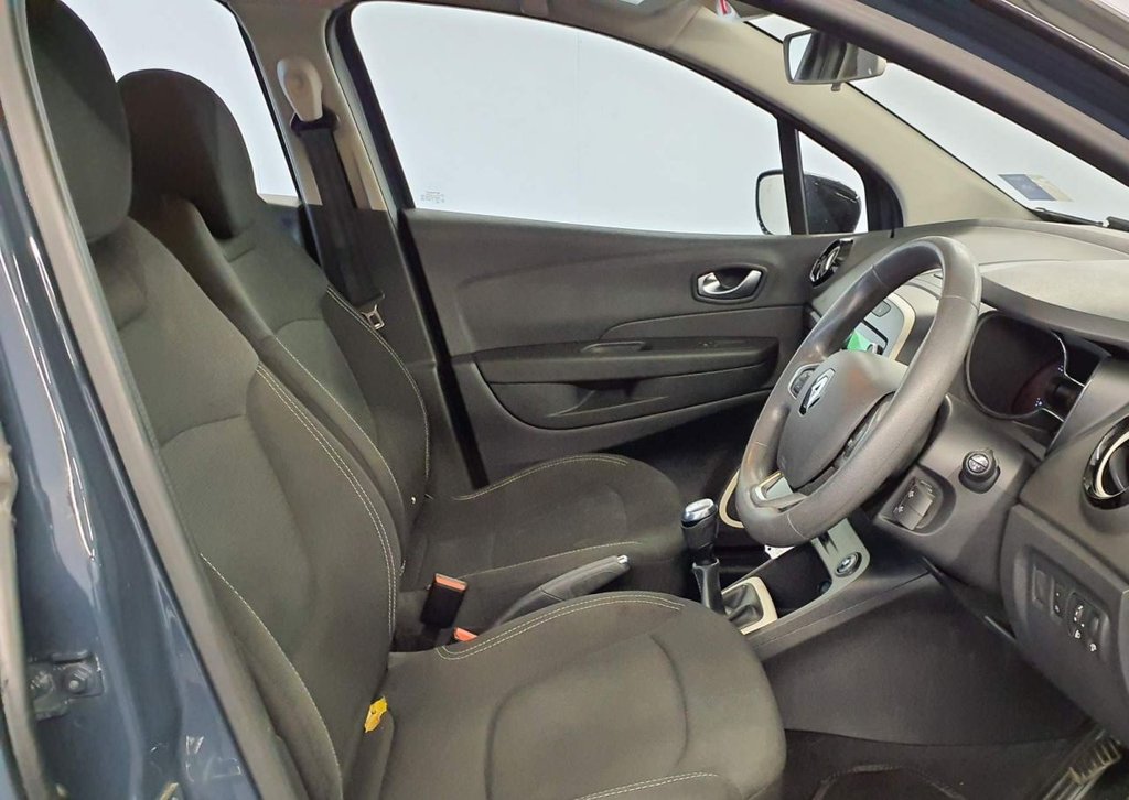 Used Renault Captur 2019 for sale - 76482190: Photo 2