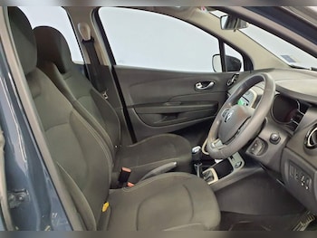 Used Renault Captur 2019 for sale - 76482190: Photo