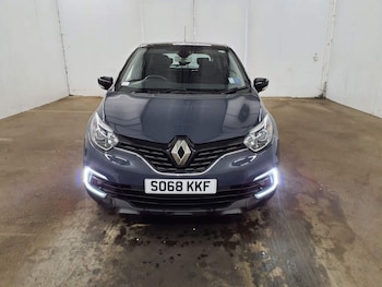 Used Renault Captur 2019 for sale - 76482190: Photo