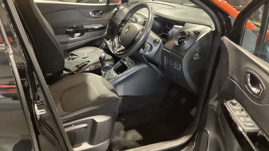 Used Renault Captur 2016 for sale - 77780535: Photo 9