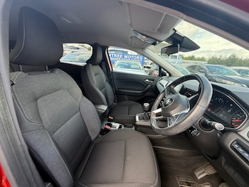 Used Renault Captur 2020 for sale - 79530665: Photo